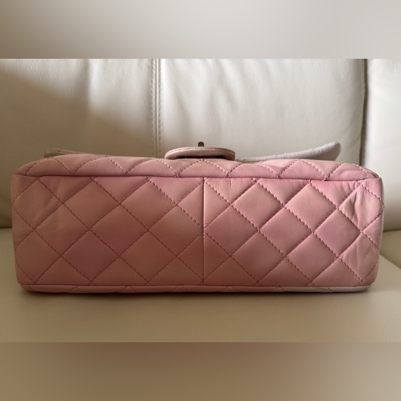 Chanel 2.55 Reissue Maxi 227 Pink White Degrade Ombré Bag - Picture 10 of 16